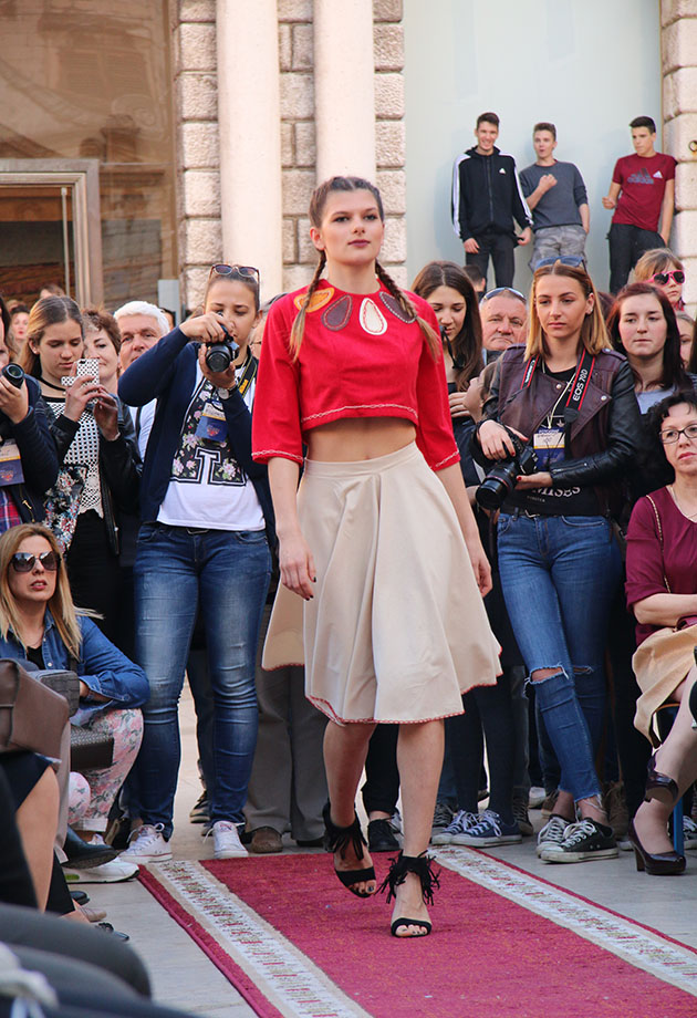 Modna revija državnog natjecanja mladih dizajnera Modna revija državnog natjecanja mladih dizajnera