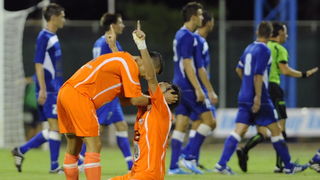 Sibenik, 200811.
Susret 5. kola 1. HNL izmedju Sibenika i Zadra.
Na slici: slavlje  Drazena Jelica, strijelac izjednacujuceg pogotka za Sibenik.
Foto: Paun Paunovic  / CROPIX