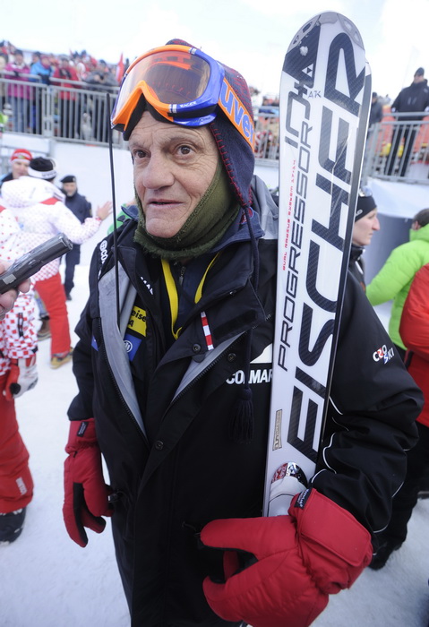 Kitzbuhel, 210111.
Fis Audi World Cup, Svjetski skijaski kup u Kitzbuhelu utrka Super G.
Na slici: Ivica Kostelic pobjednik Super G, tata Ante Kostelic nakon pobjede.
Foto: Drago Sopta / CROPIX Kitzbuhel, 210111.
Fis Audi World Cup, Svjetski skijaski kup u Kitzbuhelu utrka Super G.
Na slici: Ivica Kostelic pobjednik Super G, tata Ante Kostelic nakon pobjede.
Foto: Drago Sopta / CROPIX
