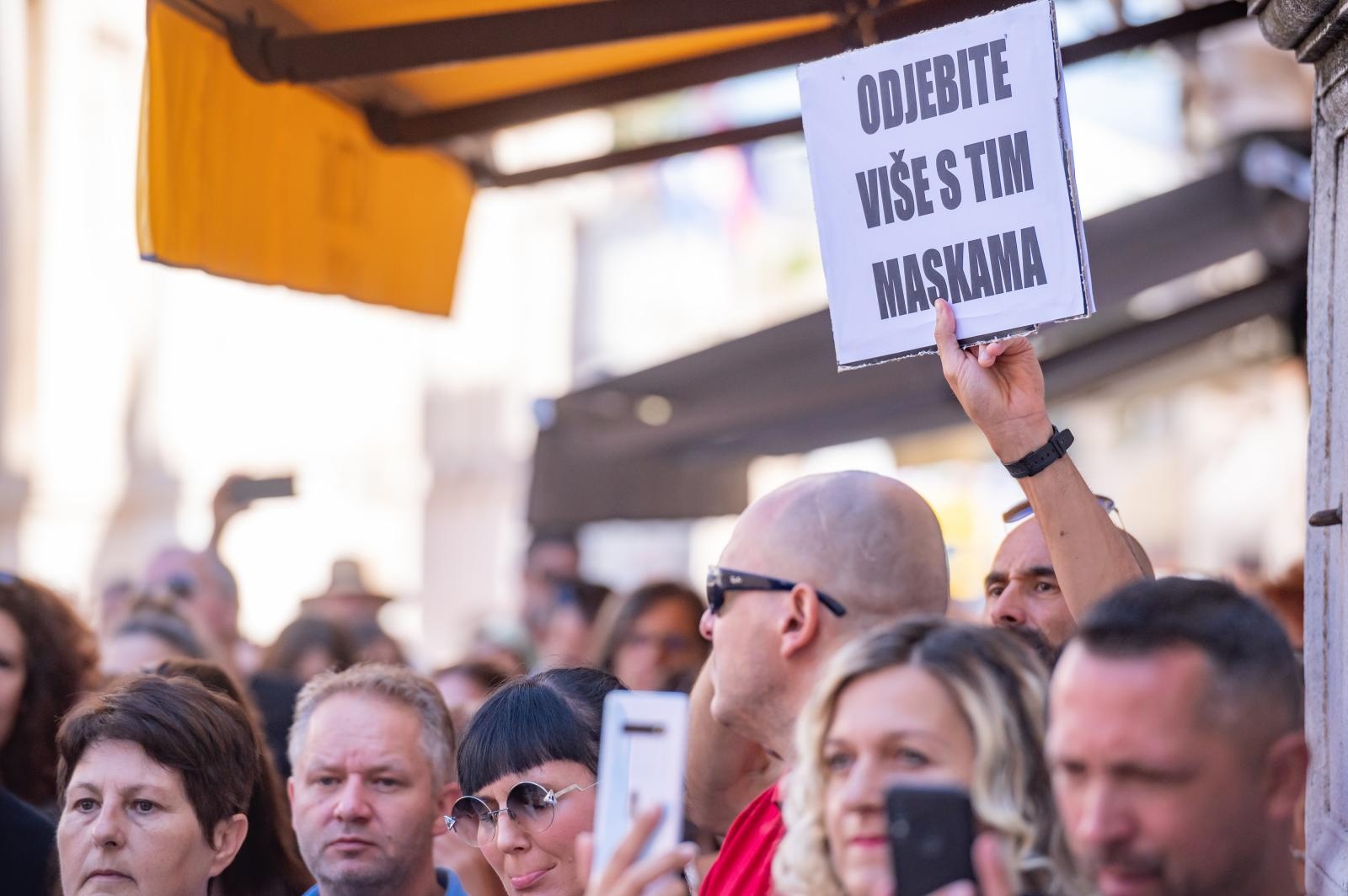 Na Narodnom trgu održan prosvjed “Krik za slobodu” protiv epidemioloških mjera