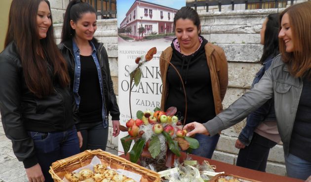 Učenici Srednje škole Stanka Ožanića – promocija zdrave hrane