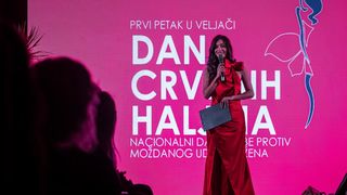 Večer Crvenih Haljina Večer Crvenih Haljina