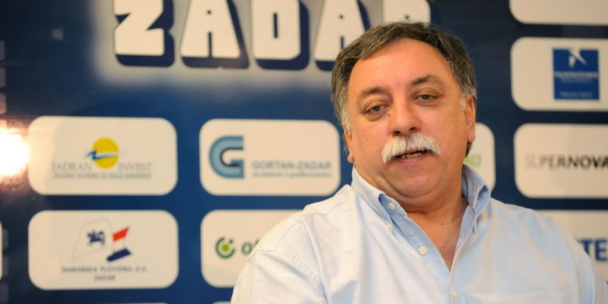 Zadar, 040311. Danas je u press centru u dvorani Kresimir Cosic zadarskoj javnosti predstavljen novi trener Zadra Pino Grdovic. Grdovi Zadar, 040311. Danas je u press centru u dvorani Kresimir Cosic zadarskoj javnosti predstavljen novi trener Zadra Pino Grdovic. Grdovi