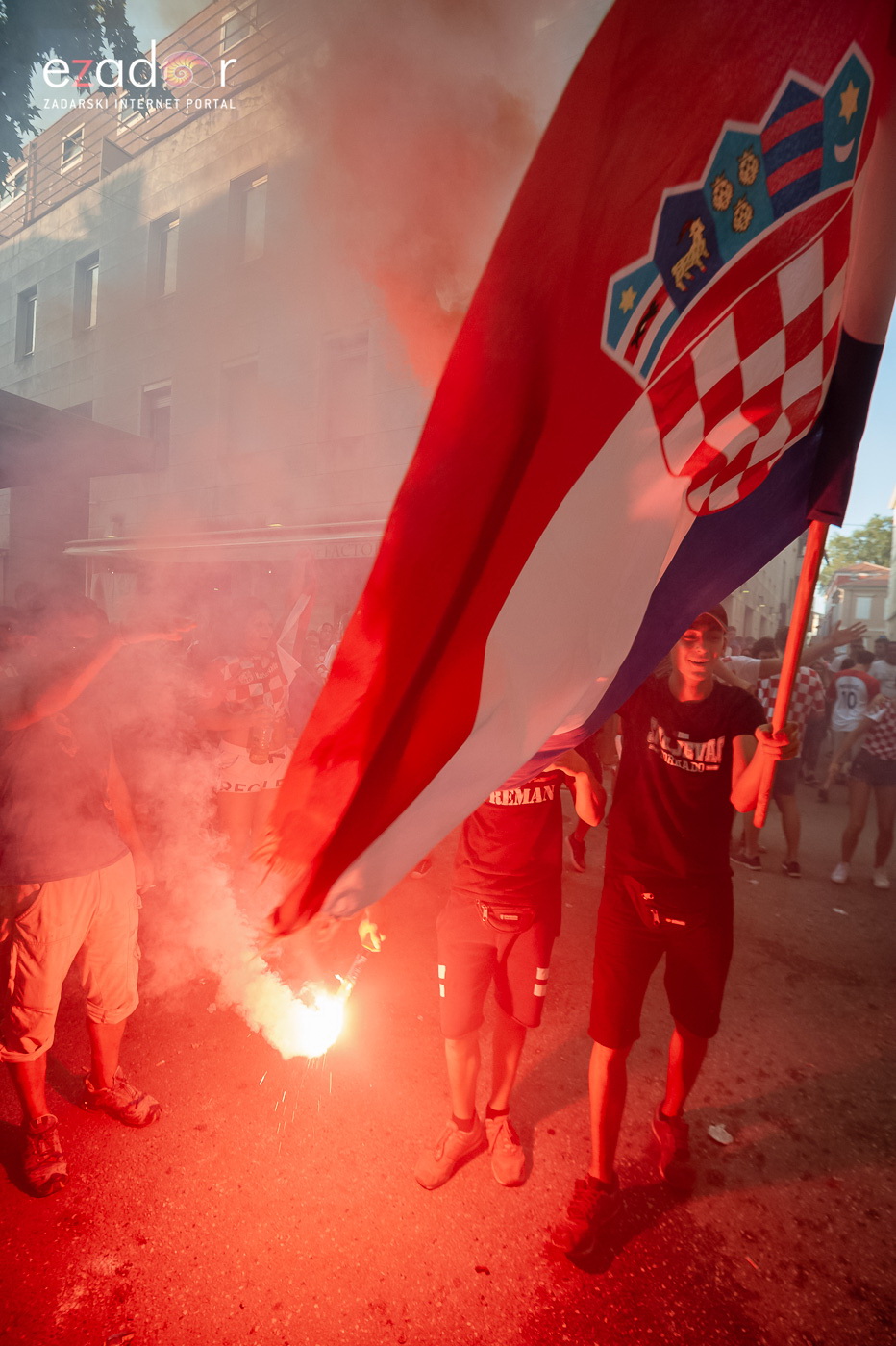 Navijačko ludilo u Zadru za vrijeme i nakon finala Svjetskog prvenstva Navijačko ludilo u Zadru za vrijeme i nakon finala Svjetskog prvenstva