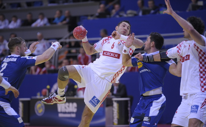 Vrsac, 160112.
Europsko prvenstvo u rukometu u Srbiji.
Prvo kolo, utakmica izmedju Hrvatske i Islanda.
Na slici: Blazenko Lackovic.
Foto: Drazen Aleksic / CROPIX Vrsac, 160112.
Europsko prvenstvo u rukometu u Srbiji.
Prvo kolo, utakmica izmedju Hrvatske i Islanda.
Na slici: Blazenko Lackovic.
Foto: Drazen Aleksic / CROPIX