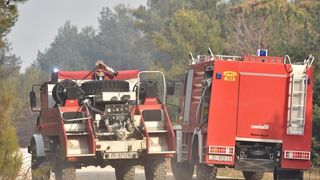 Veliki požar kod Ražanca uz vatrogasce gasili kanader i air tractor