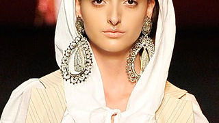 Naušnice kao nezaobilazan detalj ove sezone