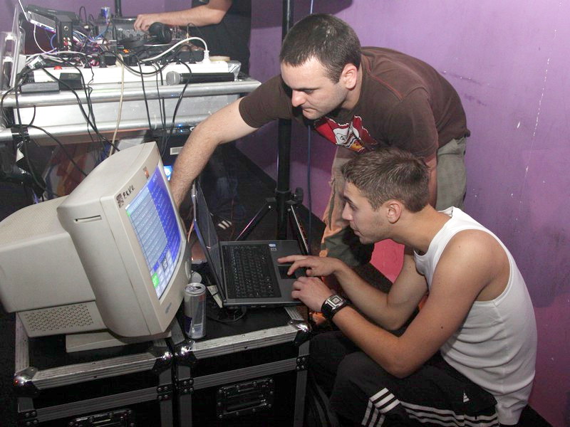 Klub Satir: DJ Liquid, DJ Simona i Tomislav Rupic