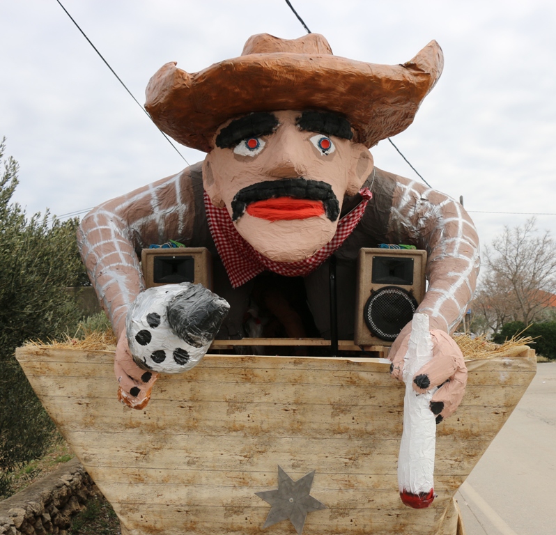 Virske maškare: Nedjelja u znaku zvijezdice Meri, Tota i Tempo Banda