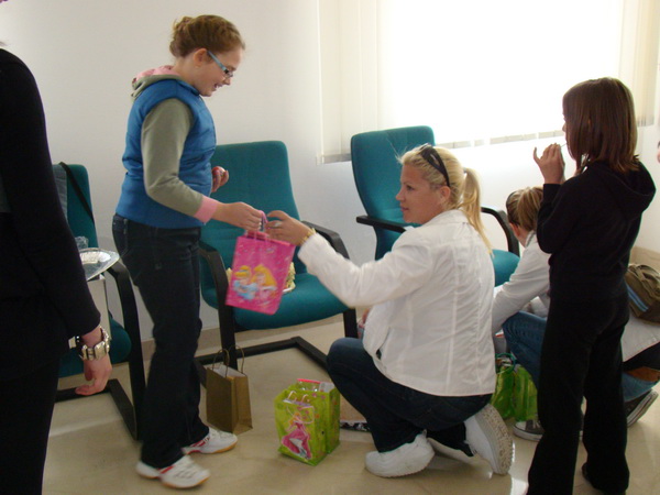 Humanitani uskrsni konvoj Zadar – Oklaj