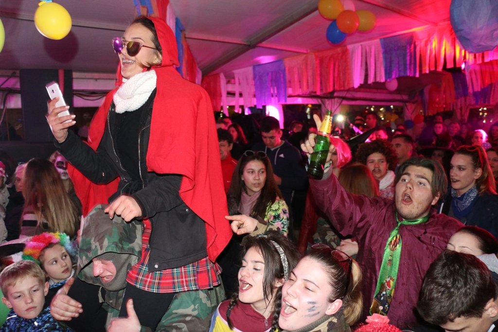 Virski Karneval veliko finale: nastupila Maja Šuput Virski Karneval veliko finale: nastupila Maja Šuput