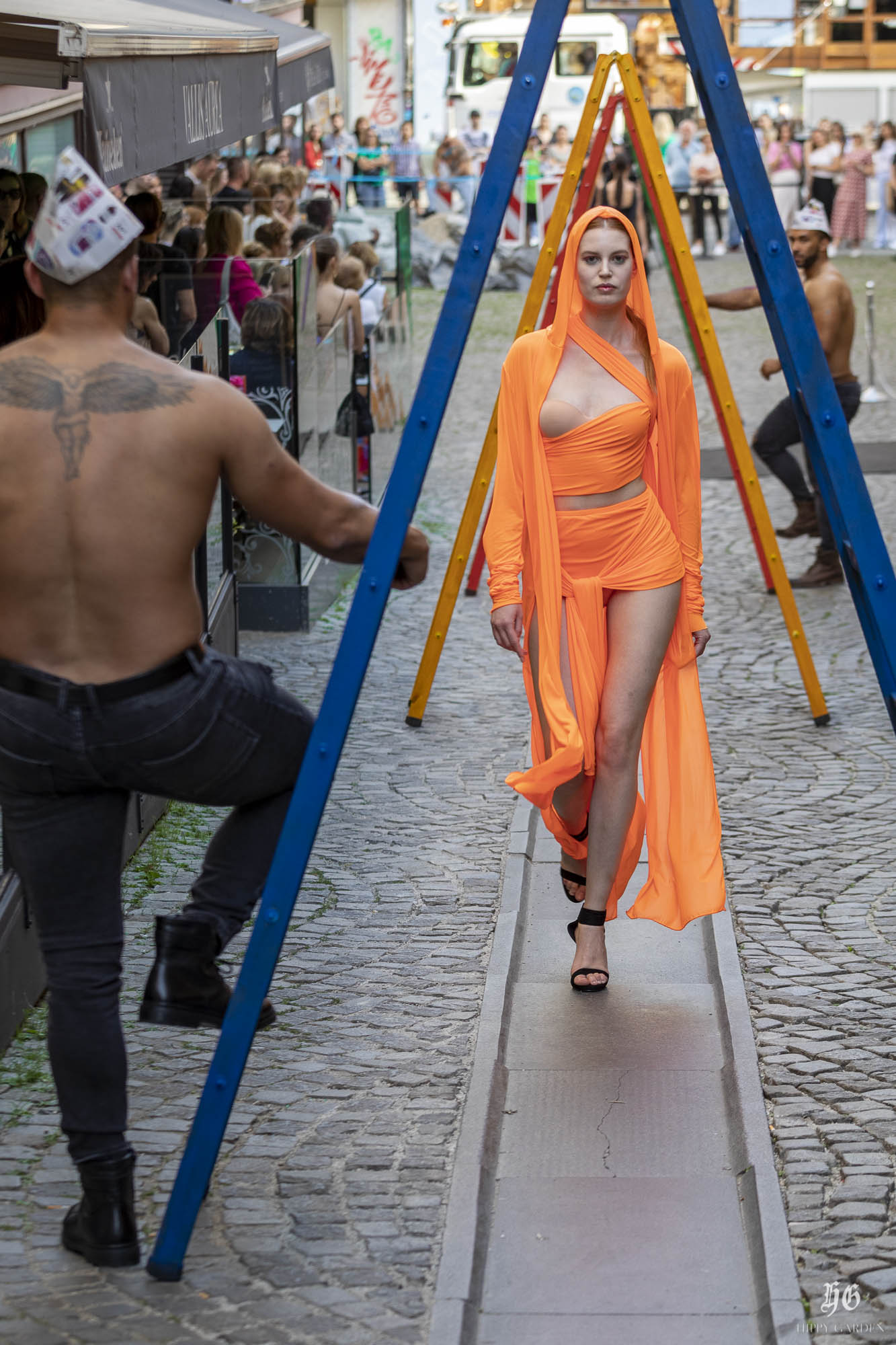 Ulična modna revija #INSPIREDBYART by Hippy Garden Ulična modna revija #INSPIREDBYART by Hippy Garden