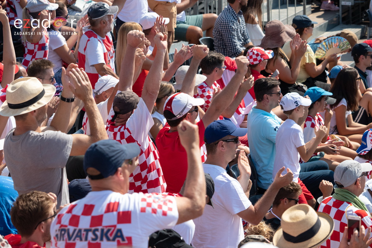 Davis Cup: Vruća navijačka atmosfera u meču Ćilića i Querreya