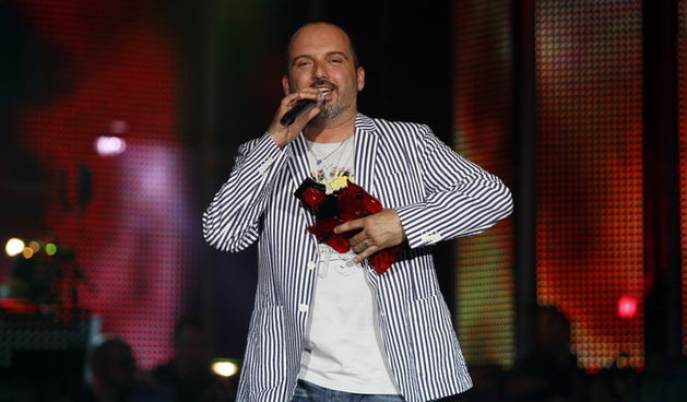 Biograd na moru, 150510
Cetvrta i posljednja vecer Porina u Biogradu na moru. 
Na slici: Toni Cetinski, dobitnik Porina za hit godine.
Foto: Jure Miskovic / CROPIX