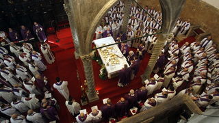 Zadar, 300110.
Pogreb zadarskog nadbiskupa Ivana Prendje u crkvi Svete Stosije.
Zadarski nadbiskup Ivan Prendja preminuo je iznenada  25. sijecnja 2010. godine u Zagrebu u 71. godini zivota, nakon 46 godina svecenistva i 20 godina biskupstva.
Na fotografi