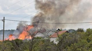 Zbog požara je zatvorena i autocesta