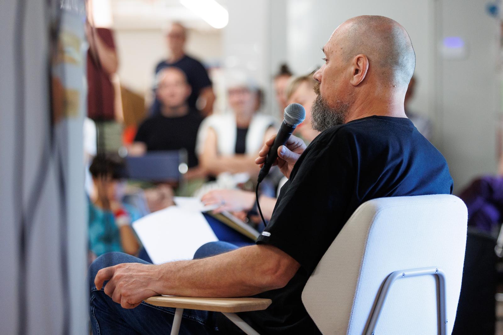 Boris Dežulović predstavio svoju novu knjigu Život i snoviđenja neustrašivog žohara Zaštomira Boris Dežulović predstavio svoju novu knjigu Život i snoviđenja neustrašivog žohara Zaštomira