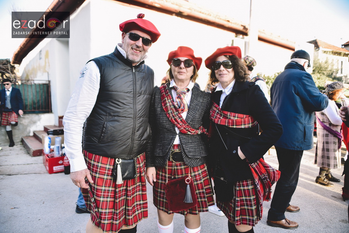 Škotski kiltovi preplavili zadarske Stanove Škotski kiltovi preplavili zadarske Stanove