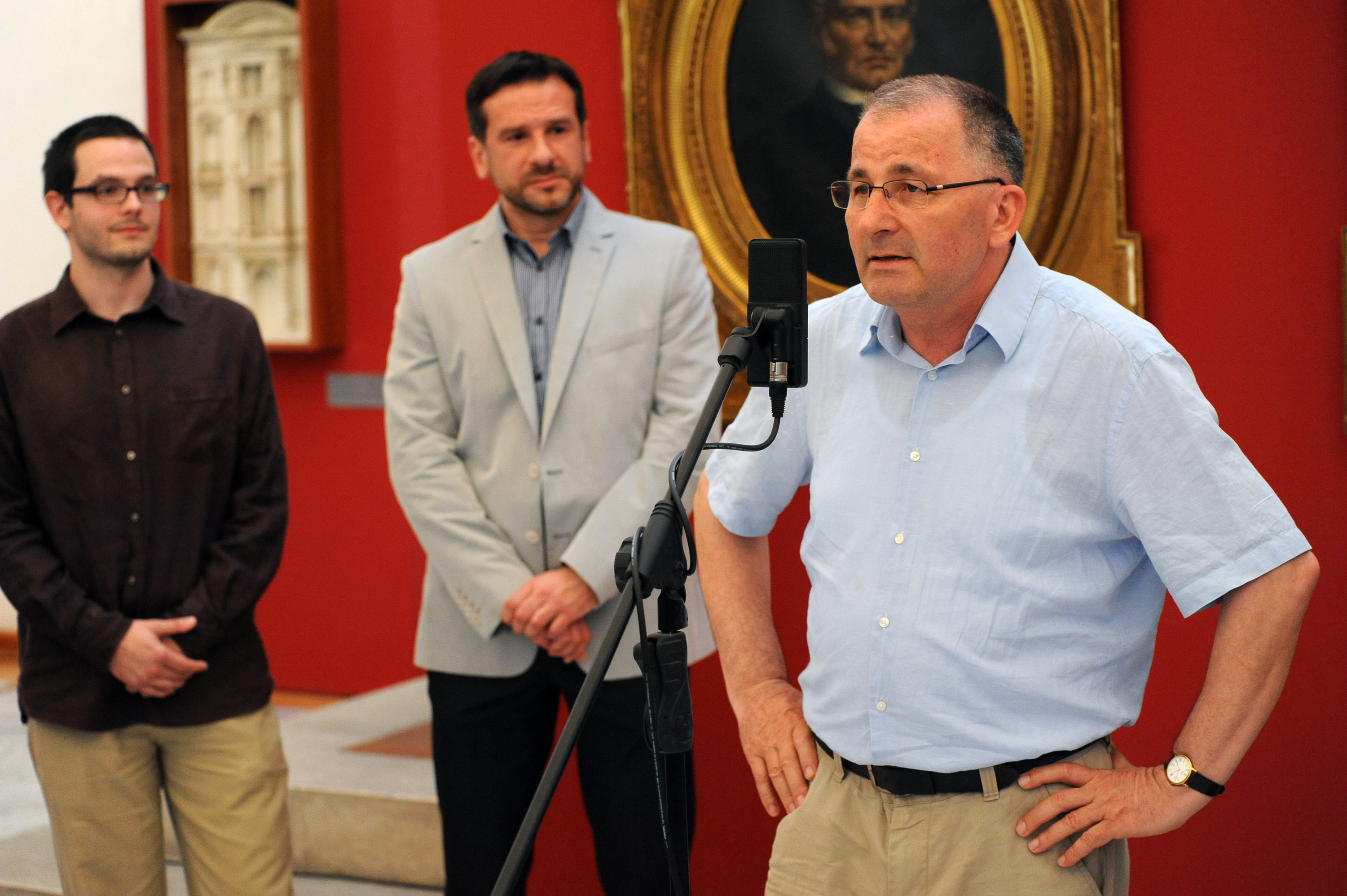 Zadar, 020513. U Gradskoj lozi se veceras otvorila izlozba “Boreli – otkup obiteljske ostavstine”. Na izlozbi se prezentirao dio predmeta iz obiteljske ostavstine koju na otkup Narodnom muzeju Zadar nudi gospodin Goran Borelli, izravni nasljednik obitelj Zadar, 020513. U Gradskoj lozi se veceras otvorila izlozba “Boreli – otkup obiteljske ostavstine”. Na izlozbi se prezentirao dio predmeta iz obiteljske ostavstine koju na otkup Narodnom muzeju Zadar nudi gospodin Goran Borelli, izravni nasljednik obitelj