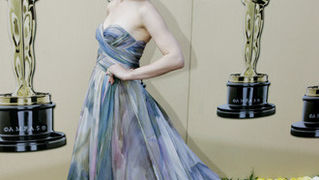 82. Red Carpet Oscara (oscar.go.com)