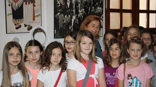 Etno dani: Osnovci igrali “Igru pamtilicu” u Gradskoj straži Etno dani: Osnovci igrali “Igru pamtilicu” u Gradskoj straži