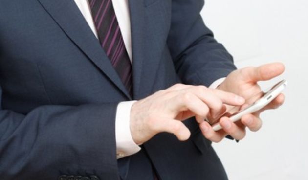 SMS poruke više nećemo tipkati već – govoriti; iPhone (http://metro-portal.hr/)