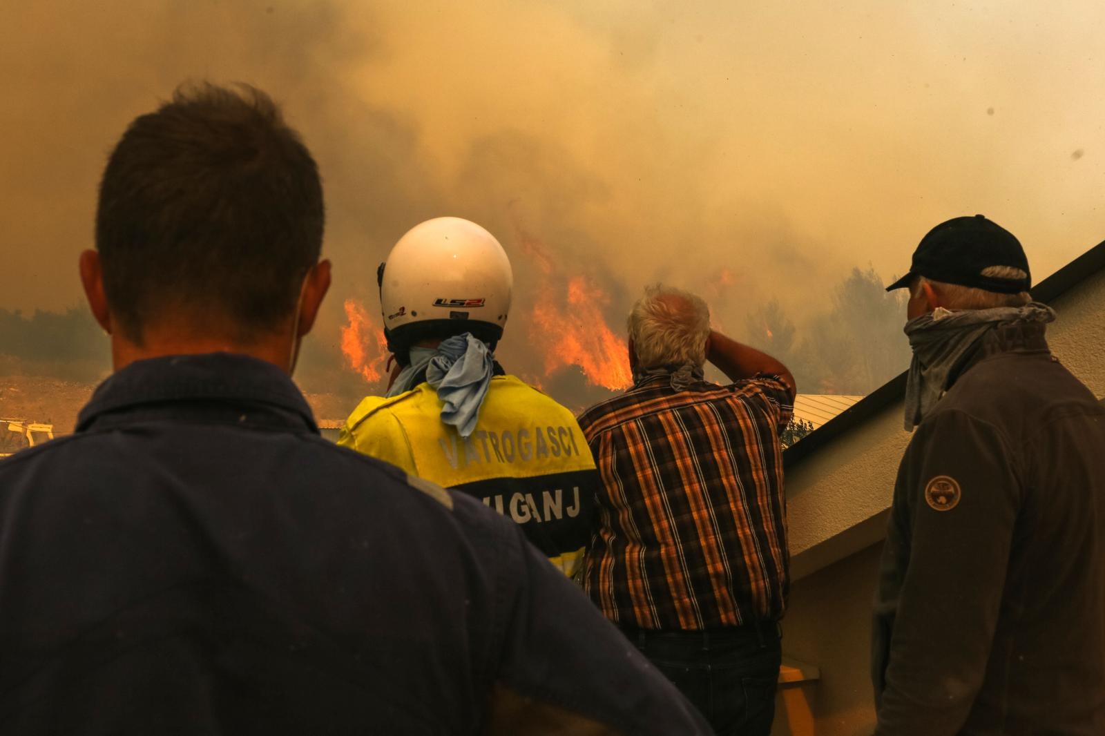 Veliki požar na Pelješcu