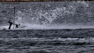 Kiteri guštali u refulima ninske bure Kiteri guštali u refulima ninske bure