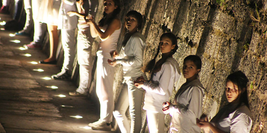 Plesni performance – Eko Eho (foto:Saša Čuka) Plesni performance – Eko Eho (foto:Saša Čuka)