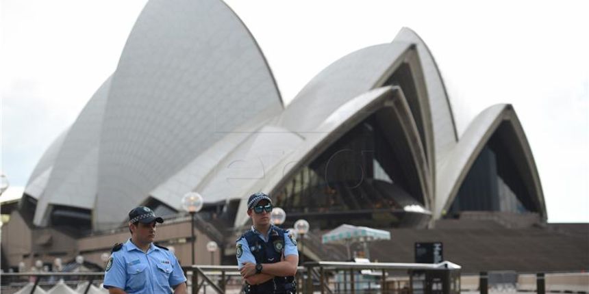 Policijska akcija oko zgrade Opere u Sydneyu, Foto: Hina Policijska akcija oko zgrade Opere u Sydneyu, Foto: Hina