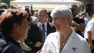 Zadar, 020810.
Jadranka Kosor polozila je kamen temeljac za zgradu u kojoj ce biti 65 stanova za hrvatske ratne vojne invalide. Gradiliste se nalazi u ulici Krste Odaka.
Foto: Jure Miskovic / CROPIX