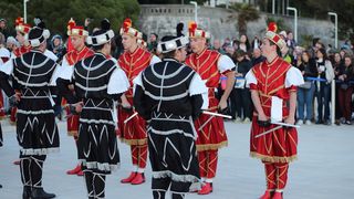 HGD Sv. Cecilija izvelo korčulanski viteški ples “Moreška” na Pozdravu suncu