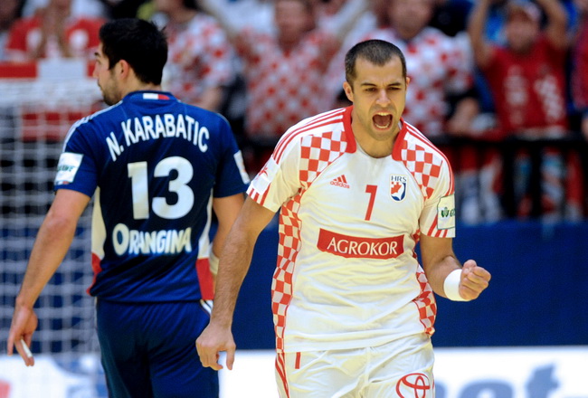 Bec, 310110.
Austrija je domacin EURO 2010 u rukometu od 19-31 01.10. U Becu se igraju utakmice poufinala i finala. Polufinale su izborile reprezentacije Islanda, Francuske, Poljske i Hrvatske. U polufinalnim utakmicama finale su izborile reprezentacije F