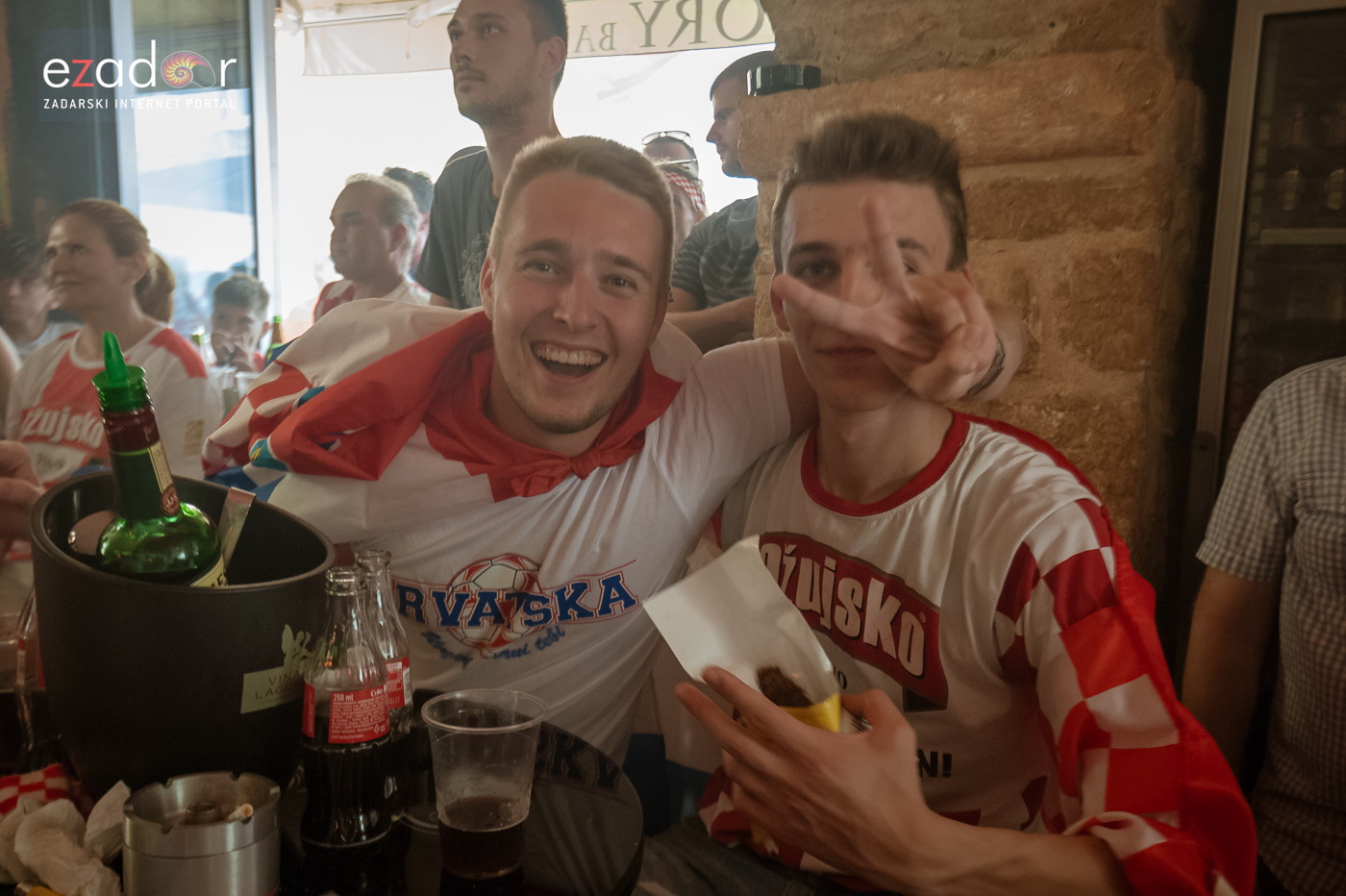 Navijačko ludilo u Zadru za vrijeme i nakon finala Svjetskog prvenstva Navijačko ludilo u Zadru za vrijeme i nakon finala Svjetskog prvenstva