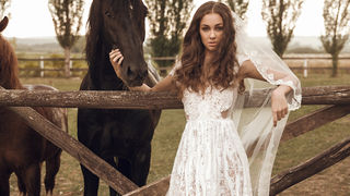 Romantika utkana u prvu kolekciju vjenčanica by Larie