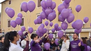 Image 380749 (auto) Image 380749 (auto)