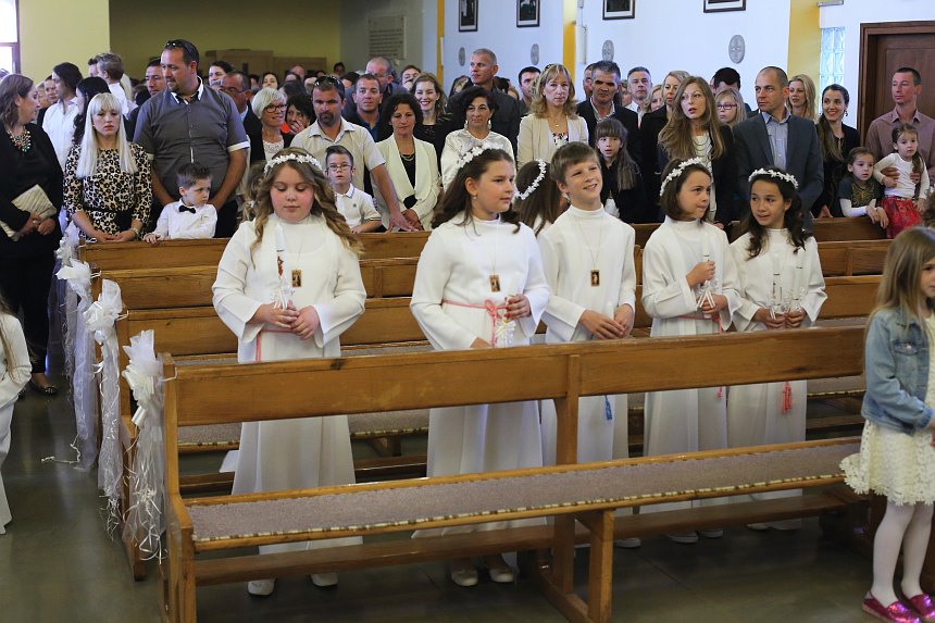 Bibinje: Sakrament Svete potvrde u župnoj crkvi Bibinje: Sakrament Svete potvrde u župnoj crkvi