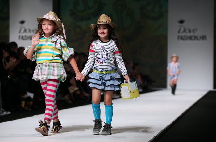 Zagreb, 300911.
Zagrebacki velesajam.
Modna revija Dove Fashion.hr proljece – ljeto 2012.
Na slici: revija Zigman za Bambi.
Foto: Biljana Gaurina / CROPIX Zagreb, 300911.
Zagrebacki velesajam.
Modna revija Dove Fashion.hr proljece – ljeto 2012.
Na slici: revija Zigman za Bambi.
Foto: Biljana Gaurina / CROPIX