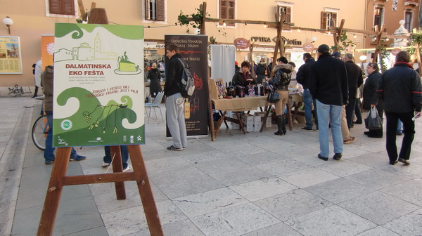 Narodni trg: Dalmatinska eko fešta Narodni trg: Dalmatinska eko fešta
