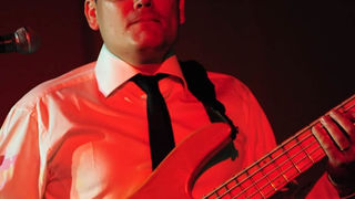 Zadar, 28.07.2011. snimio: Nenad Marčev
HIP HOP – JAZZ
SASKIA LAROO PROJECT (NL-USA-CRO- ITALY)
Saskia Laroo – trumpet, vocal
Warren Byrd – keyboards, vocal
MC Stewlocks Andy Ninvalle – rap, vocal
Daniel Guelli – bass guitar
Sin Banović – dr Zadar, 28.07.2011. snimio: Nenad Marčev
HIP HOP – JAZZ
SASKIA LAROO PROJECT (NL-USA-CRO- ITALY)
Saskia Laroo – trumpet, vocal
Warren Byrd – keyboards, vocal
MC Stewlocks Andy Ninvalle – rap, vocal
Daniel Guelli – bass guitar
Sin Banović – dr