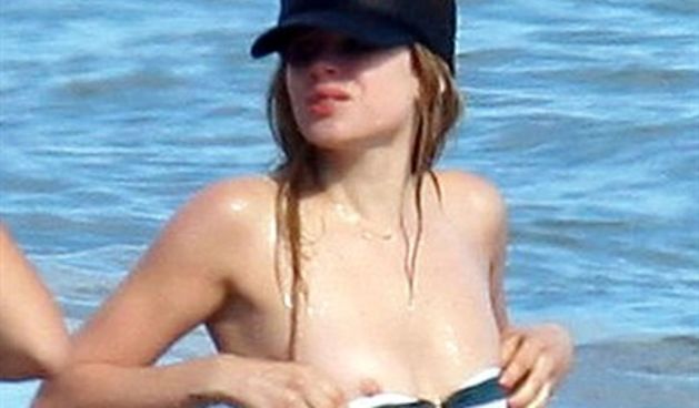 Avril Lavigne ( Tportal.hr)