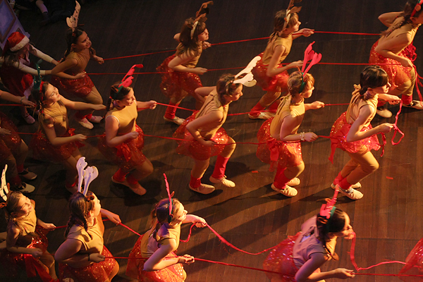 Plesna udruga Gesta: Ima li spasa za Djeda Mraza (Foto:Saša Čuka)