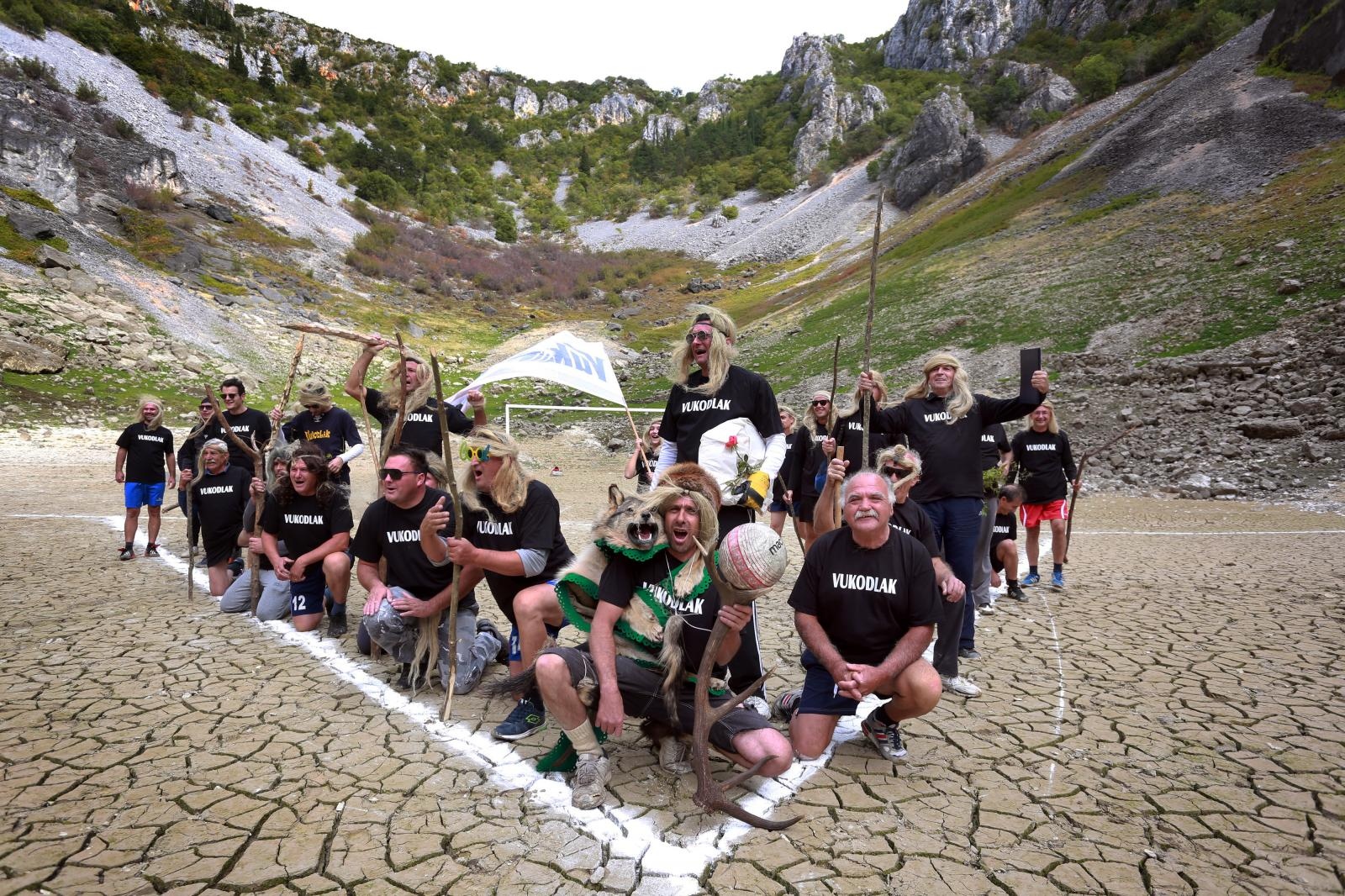 Utakmica na dnu jezera