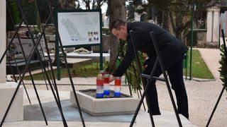 Polaganje vijenaca Polaganje vijenaca