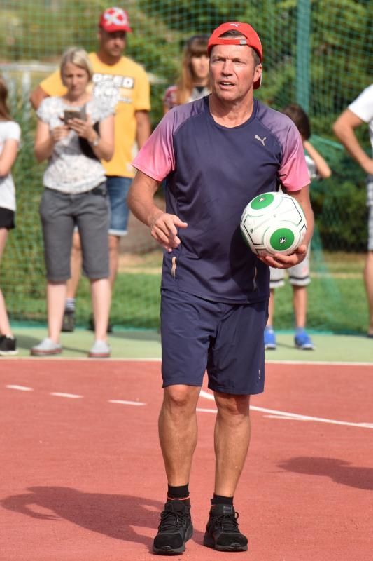 Nogometna zvijezda Lothar Matthaus na Punta Skali učio djecu nogometu