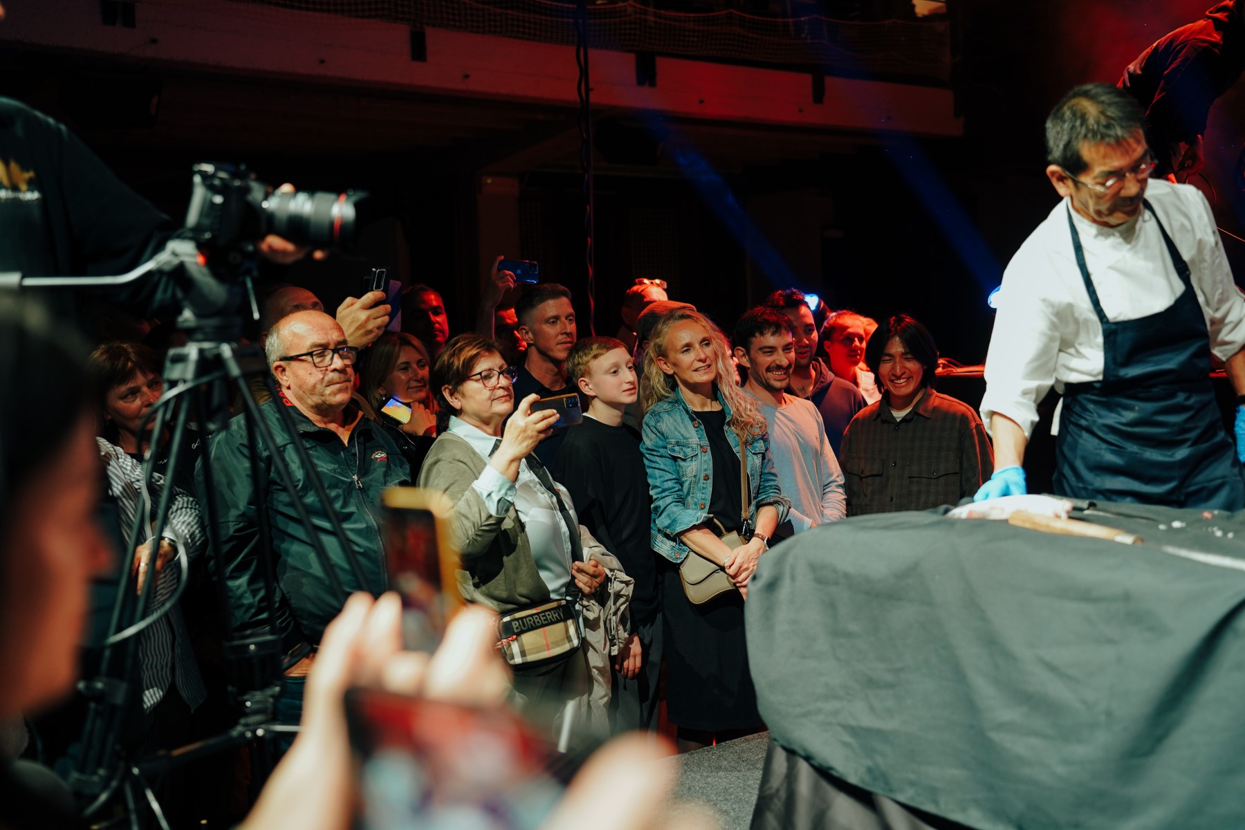 Gala večera japanskih i hrvatskih kuhara napunila Arsenal do posljednjeg mjesta Gala večera japanskih i hrvatskih kuhara napunila Arsenal do posljednjeg mjesta