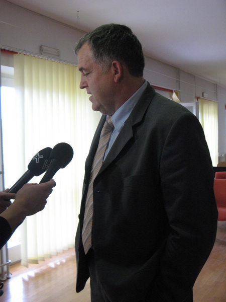 Dodjela nagrada za umjetničke radove u gimnaziji J. Barakovića Dodjela nagrada za umjetničke radove u gimnaziji J. Barakovića