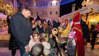 Sveti Nikola i bend Zaratino razveselili i zabavili posjetitelje Sveti Nikola i bend Zaratino razveselili i zabavili posjetitelje