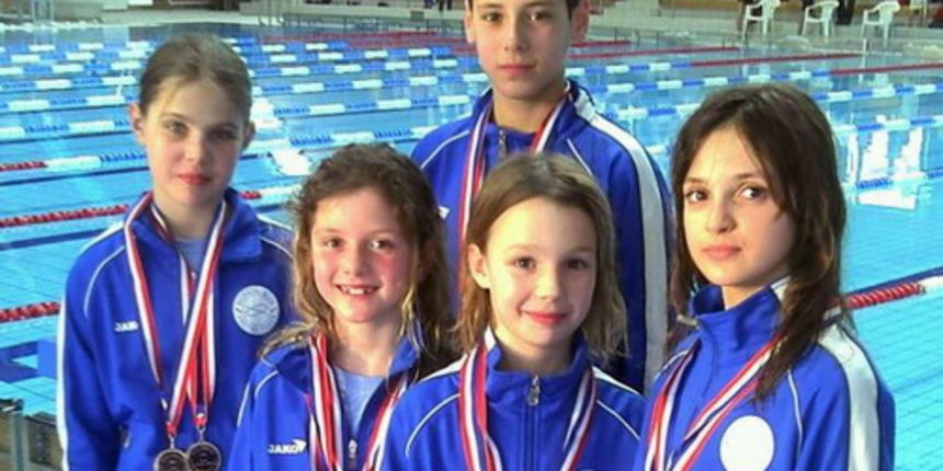 Plivači PK Jadera s medaljama, foto: pk-jadera.hr Plivači PK Jadera s medaljama, foto: pk-jadera.hr