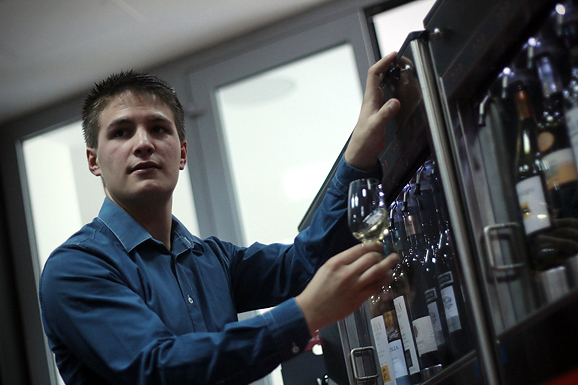 Image 871943 (auto) Image 871943 (auto)